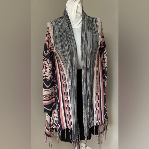 Sweater - Picture 2 of 5